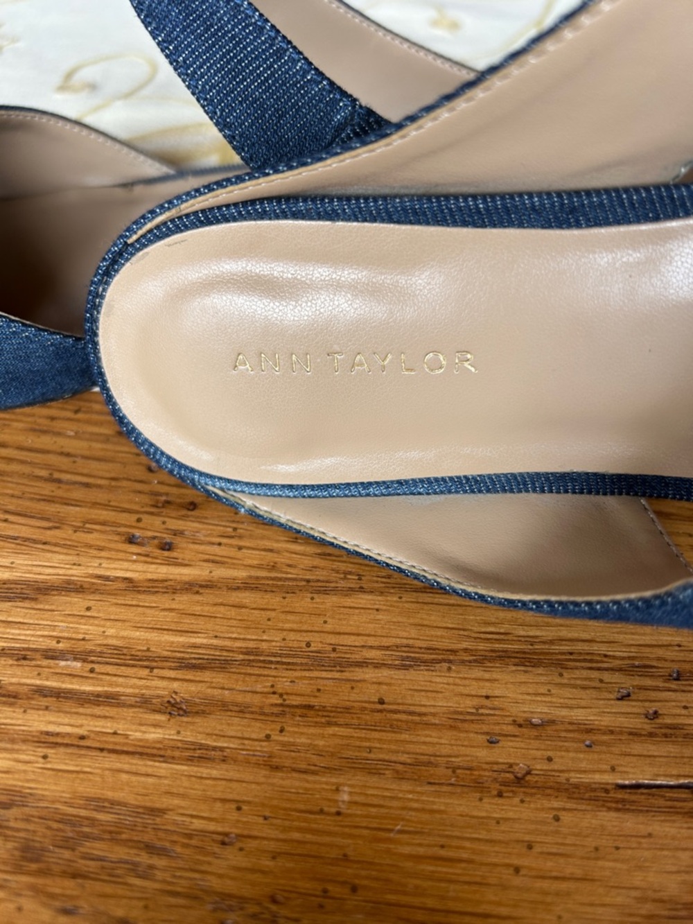 Ann Taylor Pointed Toe Women's Slingback Flats - Picture 2 of 5